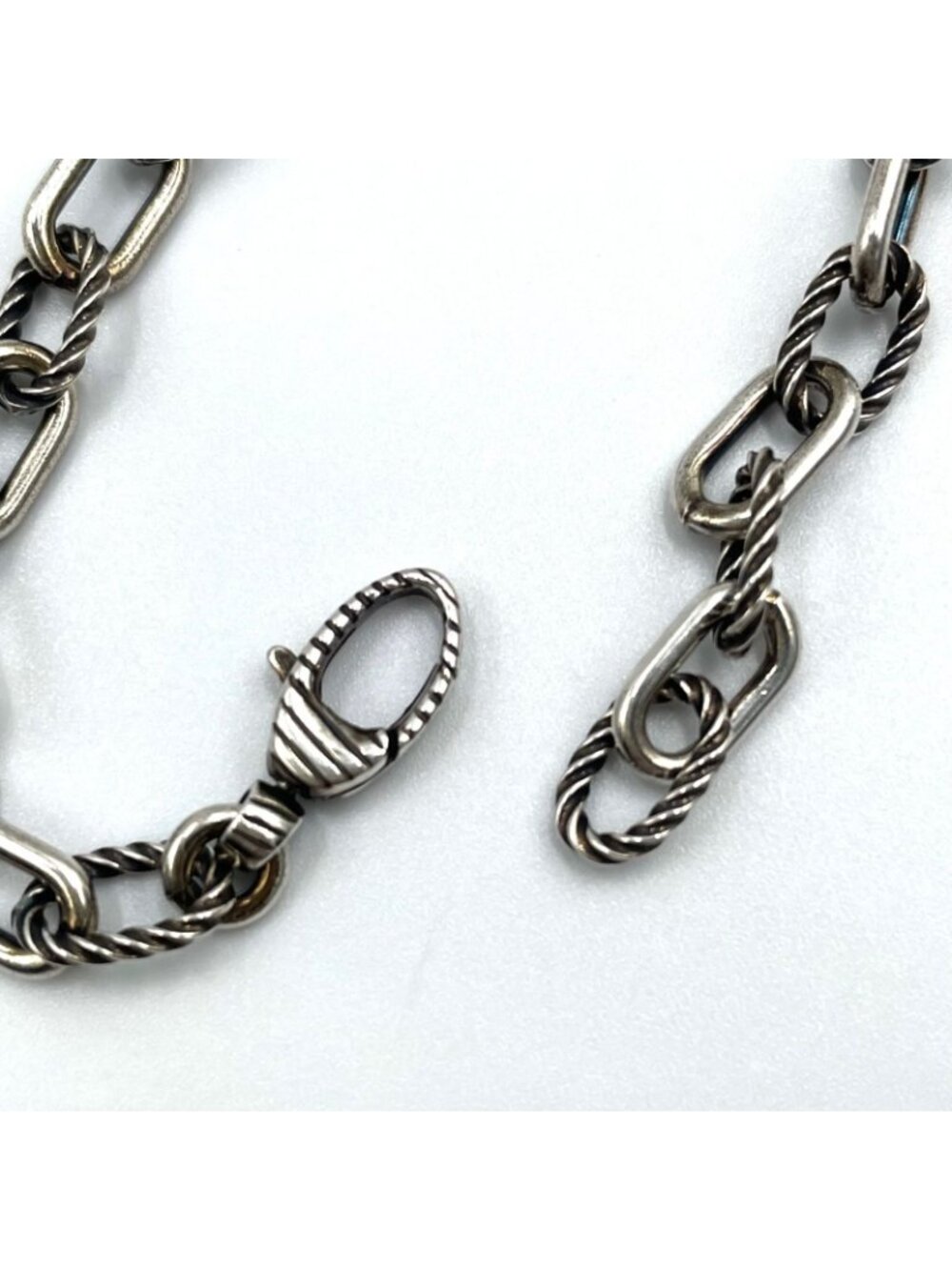 Gucci Interlocking Silver Bracelet - Picture 7 of 8